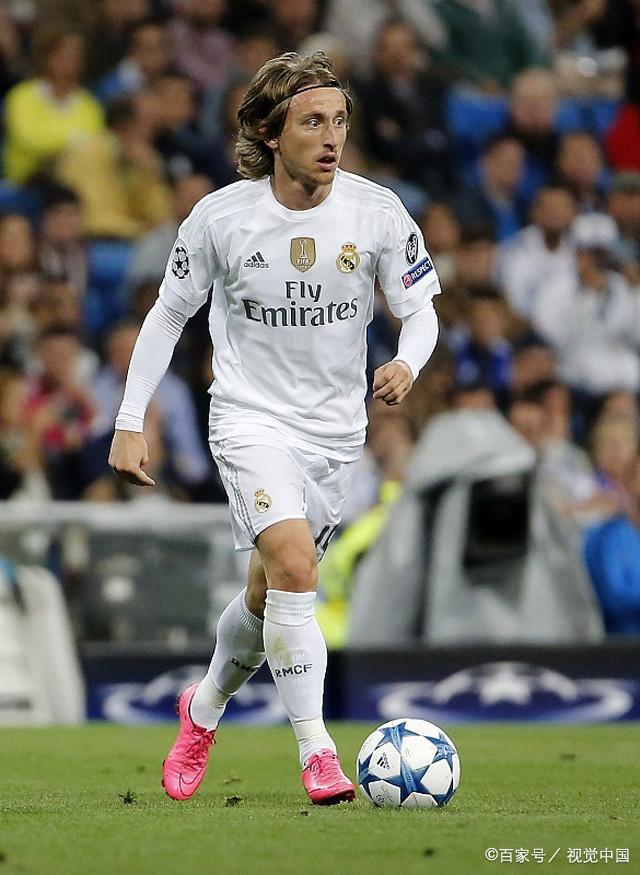 记者：韩鹏仍是泰山主帅，但俱乐部需要找个名义上的“主帅”