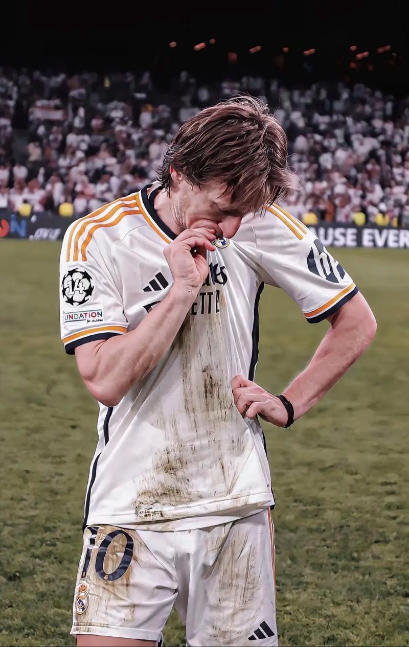 记者：孔蒂想回尤文，已经与基耶利尼进行初步接触