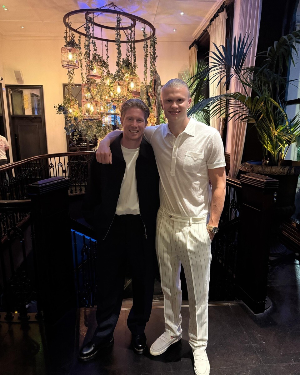 队报评法国vs阿塞拜疆：古斯托最佳，多人7分