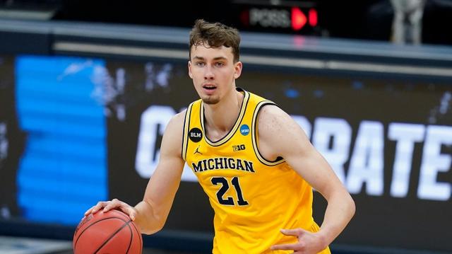 现代门将更 现代门将更